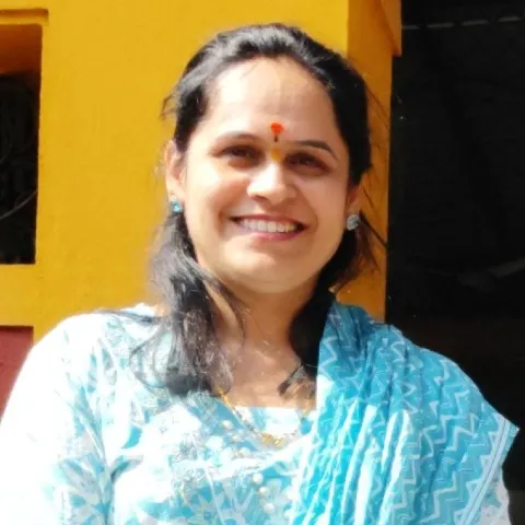 सौ.जान्हवी बापट